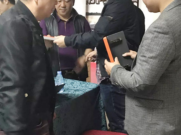 意大利高端五金品牌萨郦奇及广东木门技术联盟团队莅临唐朝参观指导