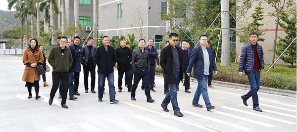 重庆市长寿木门协会嘉宾到百川参观指导