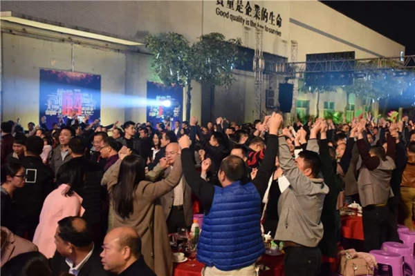 “共创共赢 感恩有你”新豪轩门窗2017欢乐嘉年华圆满落幕！