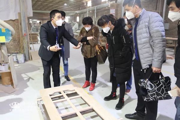 开启“乔治伯爵+”模式,乔治伯爵木门首届财富峰会圆满落幕 开启“乔治伯爵+”模式,乔治伯爵木门首届财富峰会圆满落幕