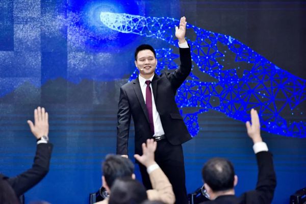最震撼的智能门窗年度盛典,施米德“苹果级”发布会完美上演 最震撼的智能门窗年度盛典,施米德“苹果级”发布会完美上演