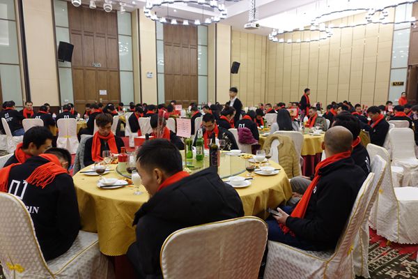 续辉煌 共成长--德技优品2017年度总结表彰大会暨2018年度迎新晚会盛大举行