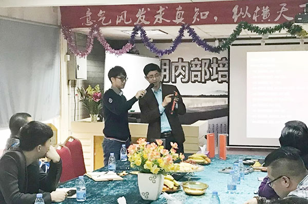 意大利高端五金品牌萨郦奇及广东木门技术联盟团队莅临唐朝参观指导