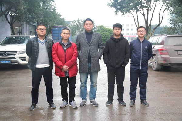 重庆智能机械企业和软件企业考察重庆佳禾豪格和九凤木门