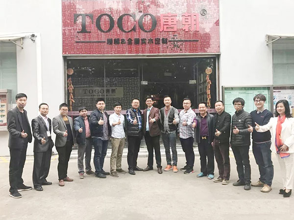 意大利高端五金品牌萨郦奇及广东木门技术联盟团队莅临唐朝参观指导