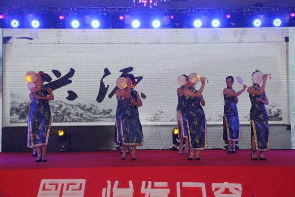 怡发门窗•2018迎春晚会好戏连台，与众不同！