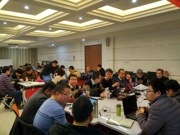 不忘初心，携手前进——极景零售事业部2017年度年终总结暨表彰大会隆重召开
