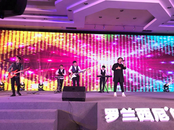 “十年筑梦 携手共赢”罗兰西尼门窗2018年全国营销峰会暨新品发布会圆满举办 “十年筑梦 携手共赢”罗兰西尼门窗2018年全国营销峰会暨新品发布会圆满举办