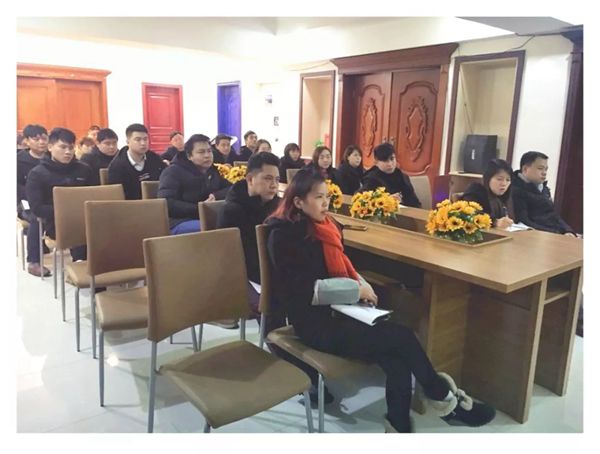 宜居木门：宜居商学院第一学期结业啦！