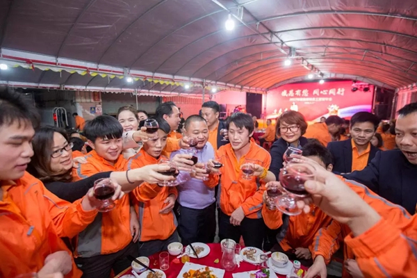 感恩有您,同心同行|告别2017,2018奥斯特全新启航 感恩有您,同心同行|告别2017,2018奥斯特全新启航