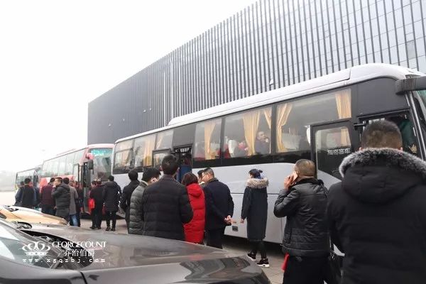 开启“乔治伯爵+”模式,乔治伯爵木门首届财富峰会圆满落幕 开启“乔治伯爵+”模式,乔治伯爵木门首届财富峰会圆满落幕