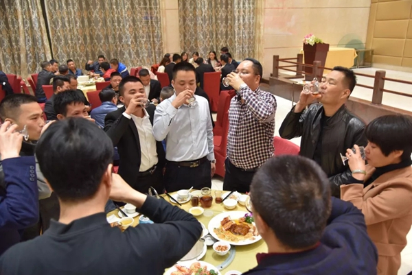 感恩有你 | 尚益达门窗2018迎春晚宴！