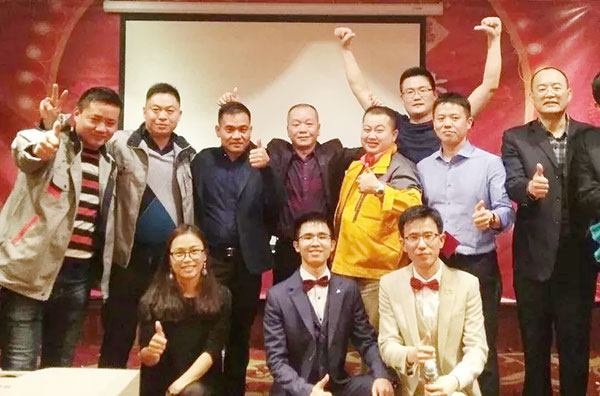 喜气洋洋雷巴开家宴，共同开启2018新航程！