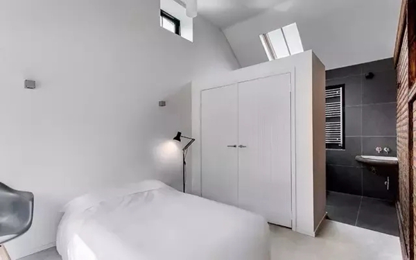 卧室要不要隔断?佰怡家衣柜如此认为 卧室要不要隔断?佰怡家衣柜如此认为