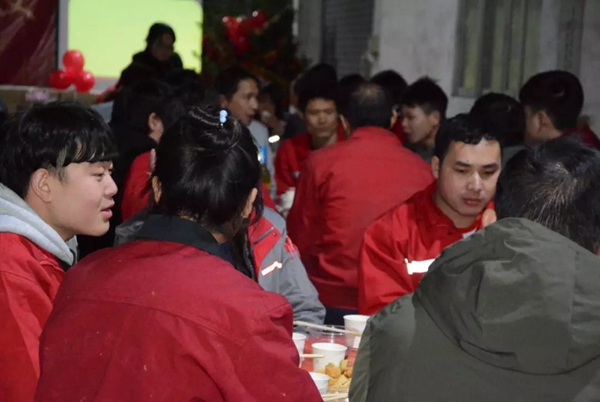 亮阁门窗晚会|聚焦订单,精益蜕变!幸福都是奋斗出来的 亮阁门窗晚会|聚焦订单,精益蜕变!幸福都是奋斗出来的