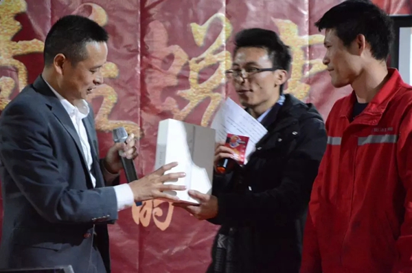 亮阁门窗晚会|聚焦订单,精益蜕变!幸福都是奋斗出来的 亮阁门窗晚会|聚焦订单,精益蜕变!幸福都是奋斗出来的