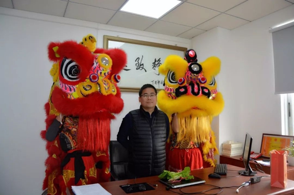2018诗尼曼门窗开工大吉，瑞狮拜年！