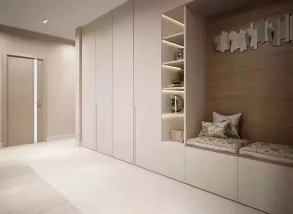 门厅衣柜要不要封闭 佰怡家衣柜有答案 门厅衣柜要不要封闭 佰怡家衣柜有答案
