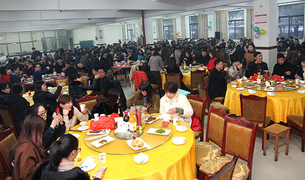 特稿： 雪霁腊梅暗香满江南，又是春回大地喜盈门 —— 喜盈门2017年度表彰大会暨2018年新春团拜会纪实