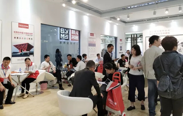 定制家居展落幕 | 伊百丽全屋定制惊艳时光，演绎定制新风尚
