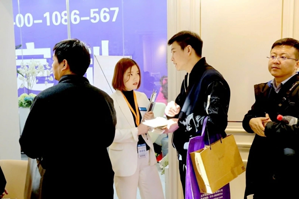 双羽木门荣膺“经销商推崇品牌”,为经销商开启财富之门 双羽木门荣膺“经销商推崇品牌”,为经销商开启财富之门