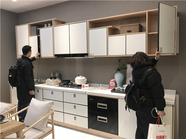 诗尼曼：全屋定制八大空间，大家居版图渐露
