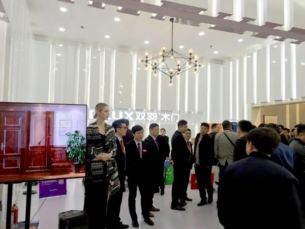 117家新加盟商火爆签约,双羽×圣玛诺北京门业展招商战绩喜人 117家新加盟商火爆签约,双羽×圣玛诺北京门业展招商战绩喜人