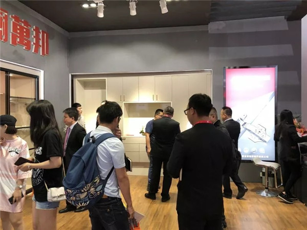 亚当斯五金:第41届中国(广州)国际家居博览会之现场盛况 亚当斯五金:第41届中国(广州)国际家居博览会之现场盛况