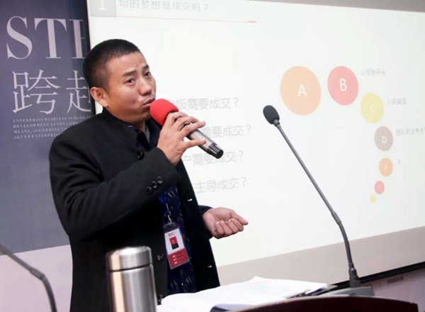 软、硬件双管齐下，喜盈门大动作全面发力