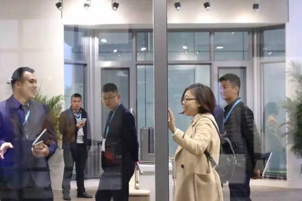 皇派门窗实力“征战”上海建博会,强势打响2018年头炮 皇派门窗实力“征战”上海建博会,强势打响2018年头炮