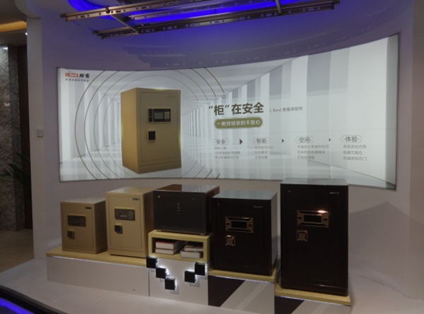 晾霸携最新科技聚焦中国建博会（上海），开启辉煌新历程！