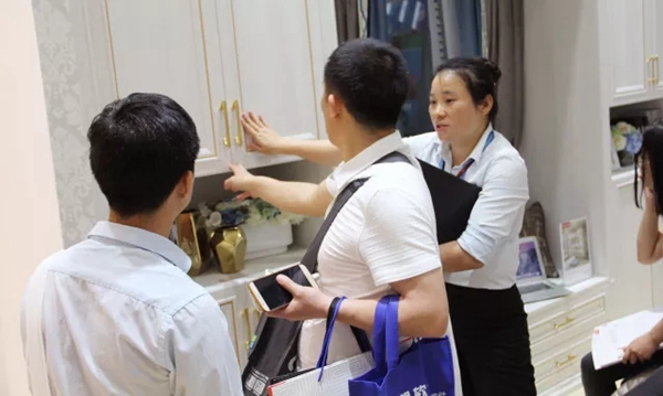 定制家居展落幕 | 伊百丽全屋定制惊艳时光，演绎定制新风尚