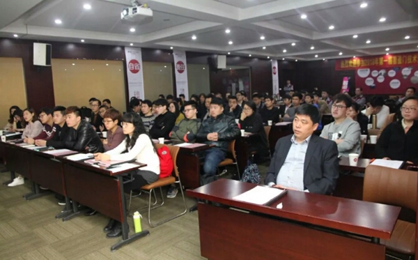 软、硬件双管齐下，喜盈门大动作全面发力