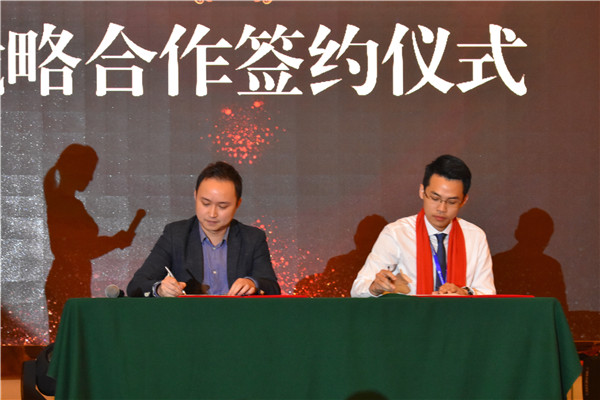 伊仕利家居：18成年礼，智造非凡，筑梦同行