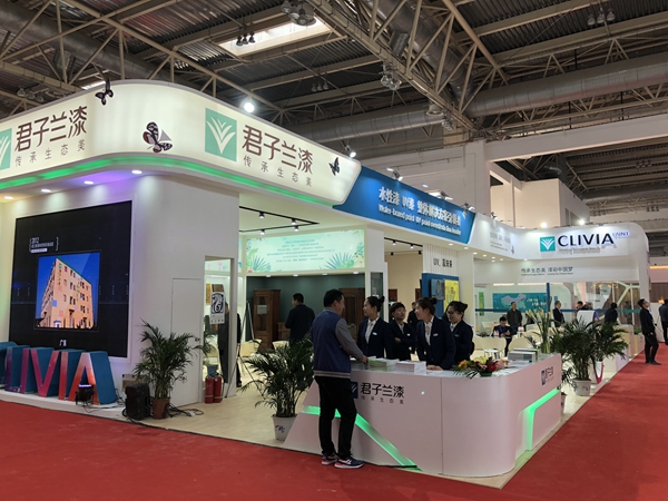 【2018中国门业展现场专访】君子兰总经理肖广平：注重技术的研发创新，实现UV漆领域突破