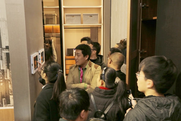 【首日盛况】建博会上的家居盛宴玛格凭颜值惊艳上海滩 【首日盛况】建博会上的家居盛宴玛格凭颜值惊艳上海滩