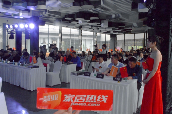 奥斯特五金品牌战略发布 全新Logo震撼亮相 奥斯特五金品牌战略发布 全新Logo震撼亮相