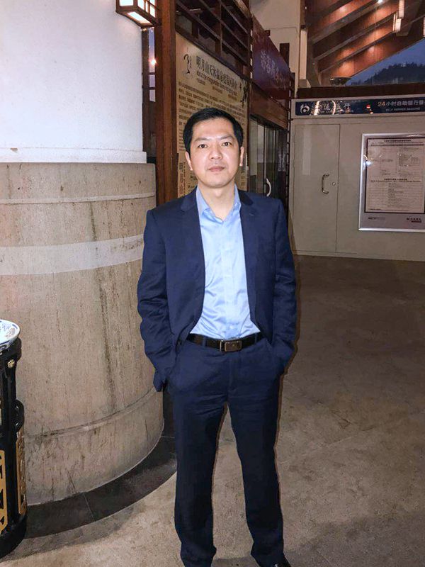 新木缘门窗明星经销商沈总：坚持客户至上，诚信为本