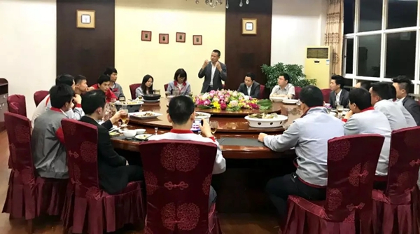 亮阁门窗｜家庭文化系列报道之——传承孝道文化！