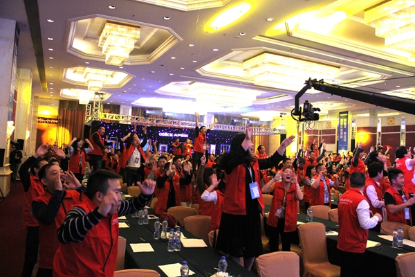 “聚焦团队,赢战未来”欧迪克家居集团2018年度全国经销商大会暨总裁营造培训会璀璨落幕 “聚焦团队,赢战未来”欧迪克家居集团2018年度全国经销商大会暨总裁营造培训会璀璨落幕