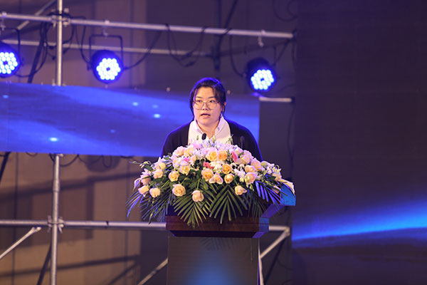 求新博远·同心共赢——2018风鸟集团全国经销商大会 求新博远·同心共赢——2018风鸟集团全国经销商大会