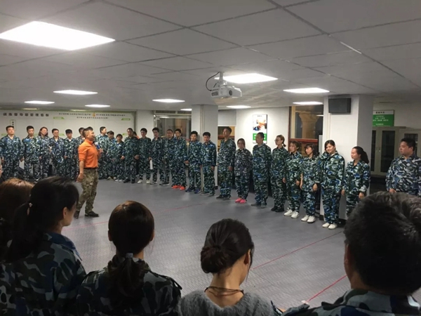 艾臣安全门窗《凝聚力量•共创辉煌》团队素质拓展活动圆满落下帷幕 艾臣安全门窗《凝聚力量•共创辉煌》团队素质拓展活动圆满落下帷幕
