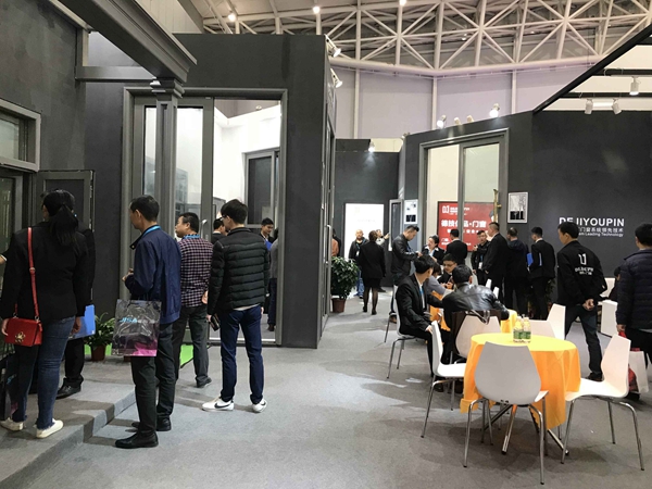 德技优品营销总监吴文杨：智能+安全，第三代系统门窗强势来袭