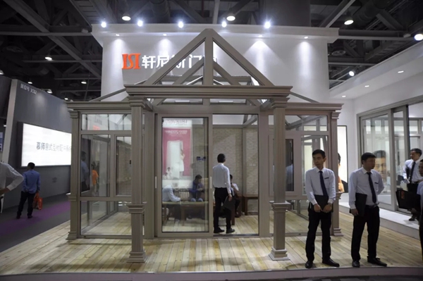 广州定制家居展惊现爆款品牌：轩尼斯门窗