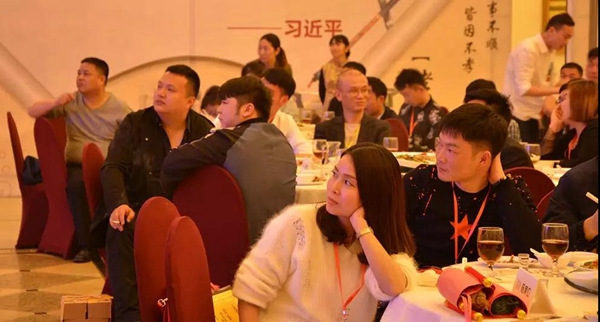 聚势奋进,共创新时代|亮阁门窗2018财富峰会圆满结束! 聚势奋进,共创新时代|亮阁门窗2018财富峰会圆满结束!
