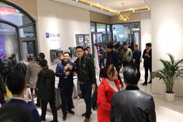 皇派门窗实力“征战”上海建博会,强势打响2018年头炮 皇派门窗实力“征战”上海建博会,强势打响2018年头炮
