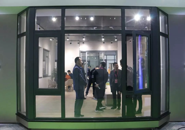 皇派门窗丨广州定制家居展的下一个定制风口