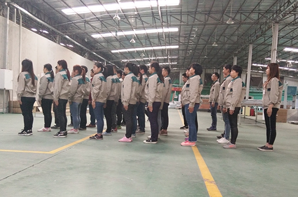 艾厨健康人体厨房-军事化训练,打造高效执行团队 艾厨健康人体厨房-军事化训练,打造高效执行团队