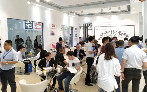 定制家居展落幕 | 伊百丽全屋定制惊艳时光，演绎定制新风尚