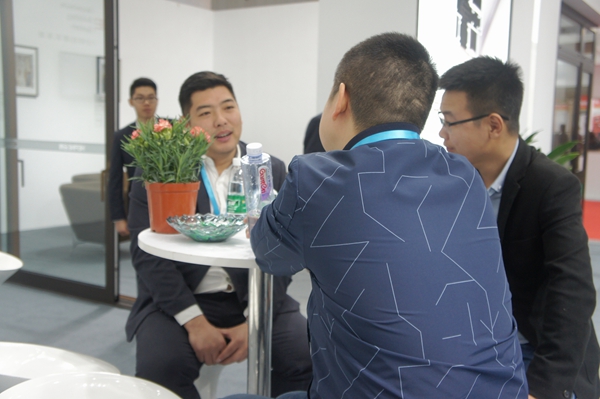 2018年度首展 | 合辉铝建筑系统惊艳亮相第九届中国门窗博览会